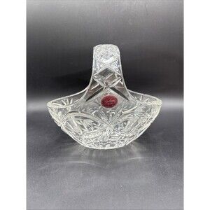 Gorham hand-cut crystal basket featuring a diamond cut pattern
